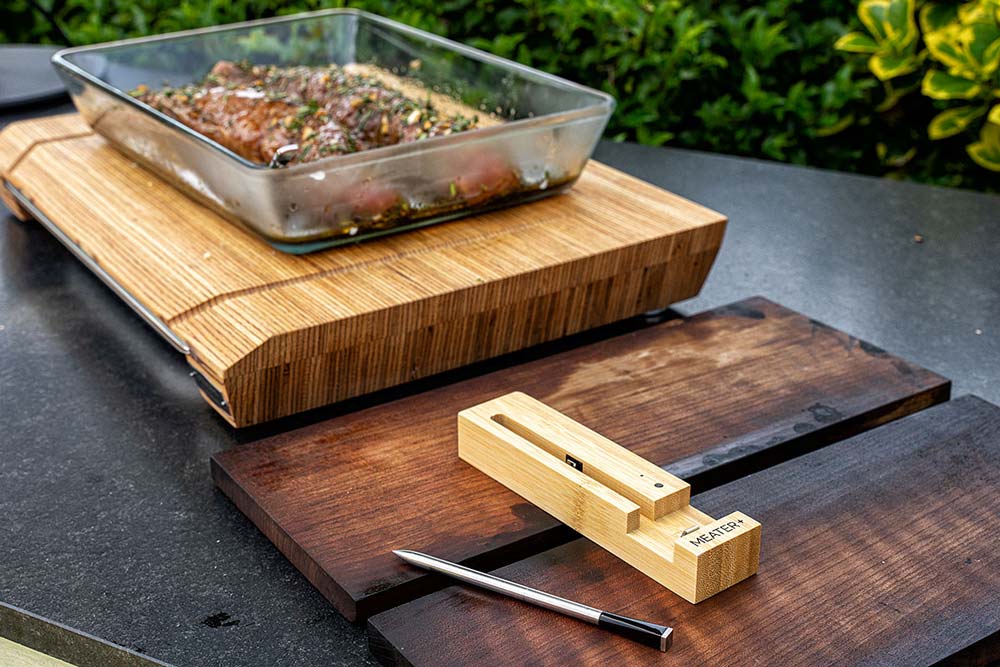 Die Schweinefilets aus dem Kühlschrank nehmen und das Thermometer bereit legen.