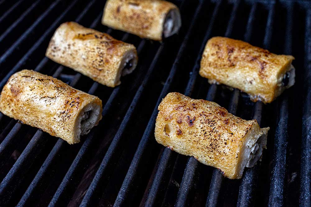 Grill oder Pfanne vorheizen