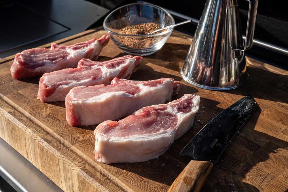 Iberico Karree schneiden