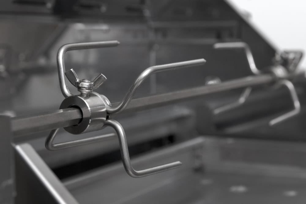 Starke Klammern aus Edelstahl halten Hähnchen und Co auf Position