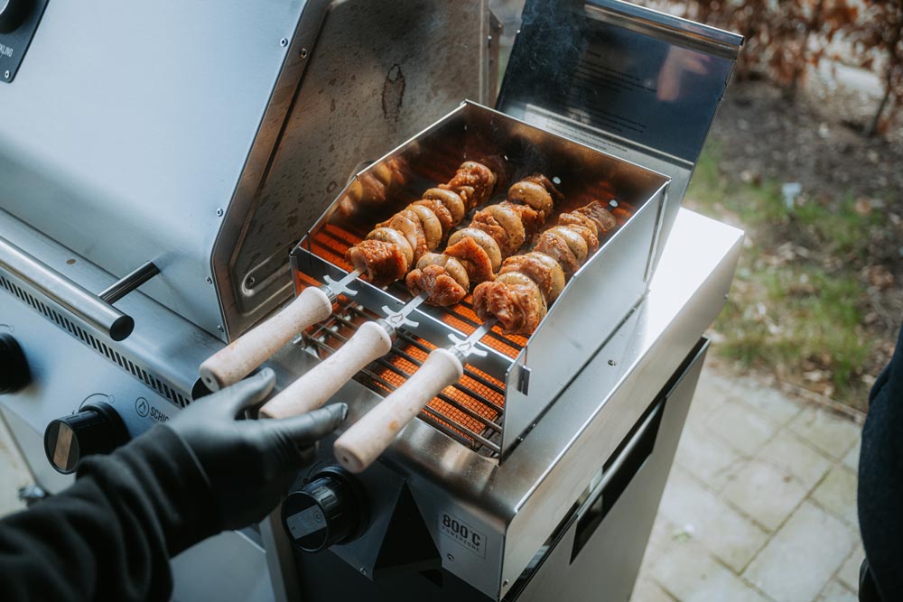 Der Spritzschutz passt auf L und XL Modelle