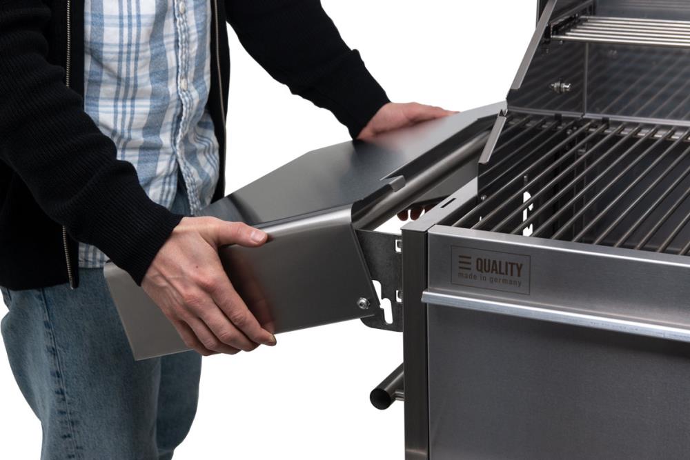 Der Ablagetisch lässt sich abklappen