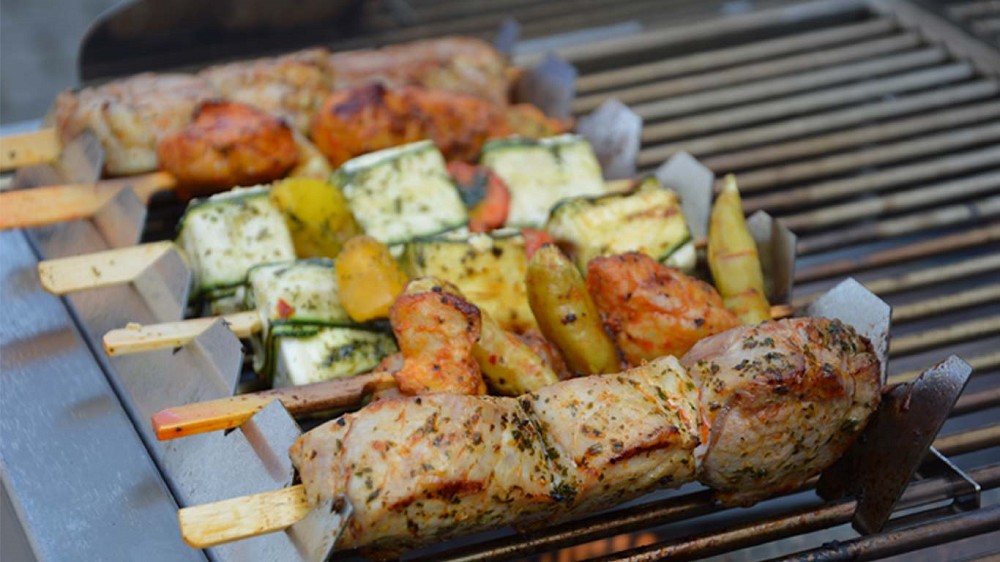 Leckere Grillspieße mit dem Spießhalter