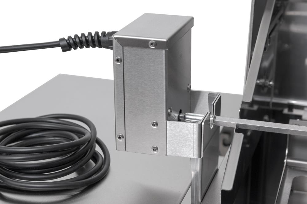 Der 5 Watt Motor sitzt stabil an der Halterung