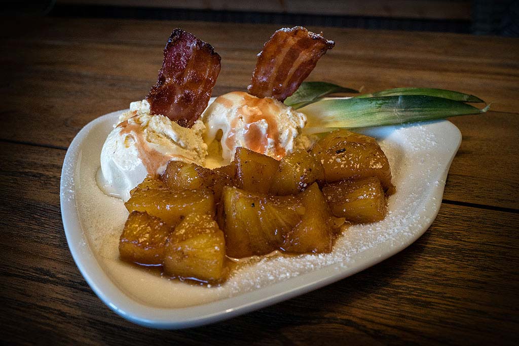 Das Endergebnis: Gegrillte Ananas mit Bacon