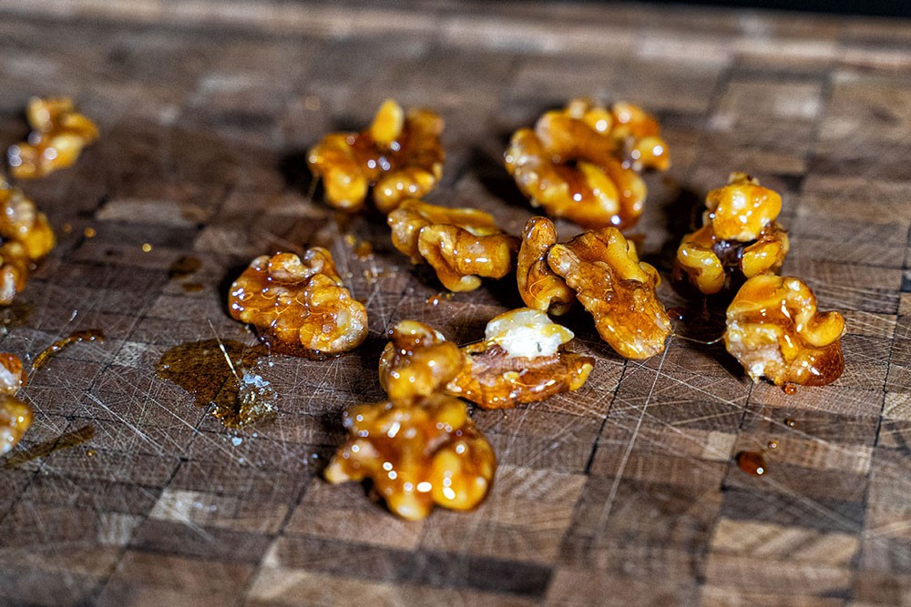 Walnüsse karamellisieren