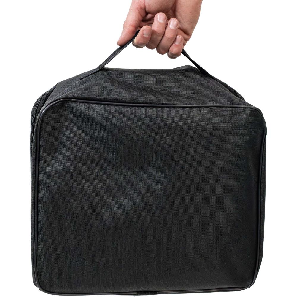 Die Abdeckhaube kommt in einer praktischen Tragetasche