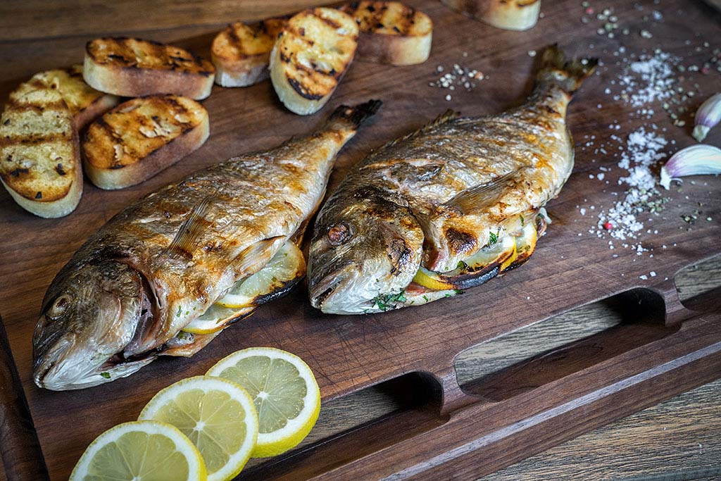 Dorade mit Kräuter-Crostini