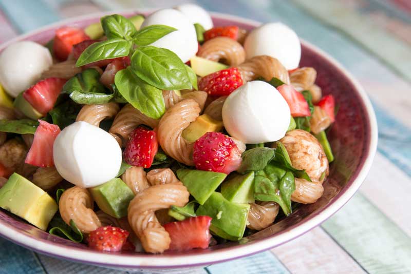 Nudelsalat mit Avocado