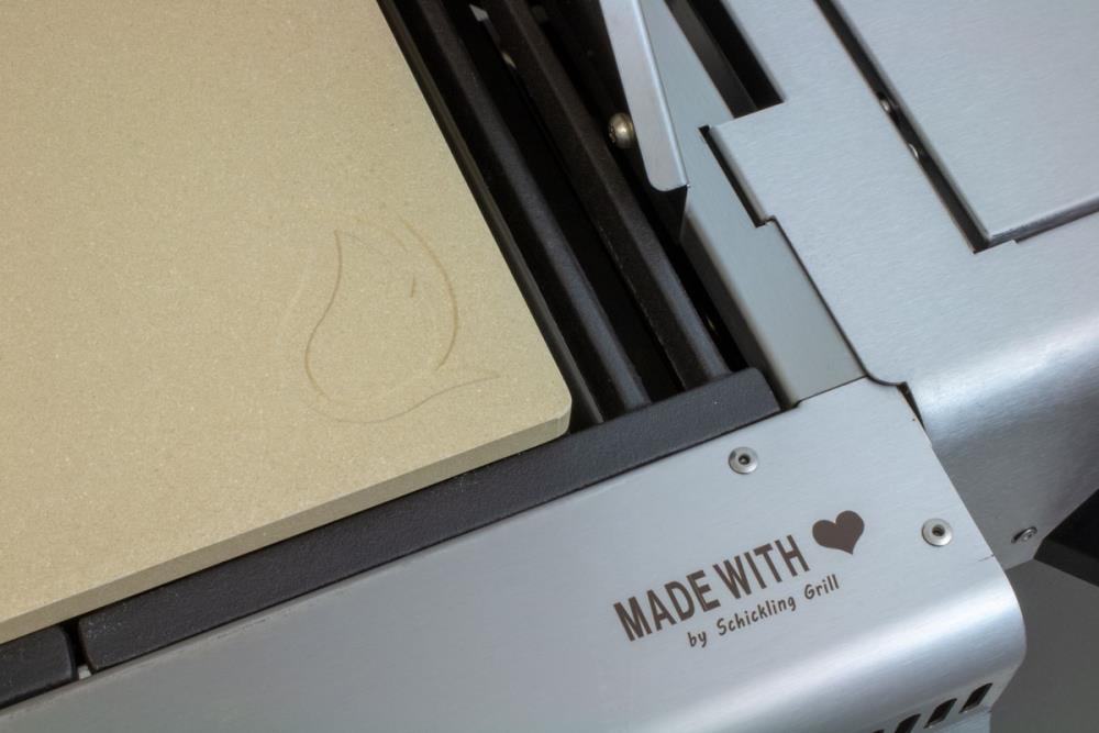 Schickling Flamme auf dem Pizzastein