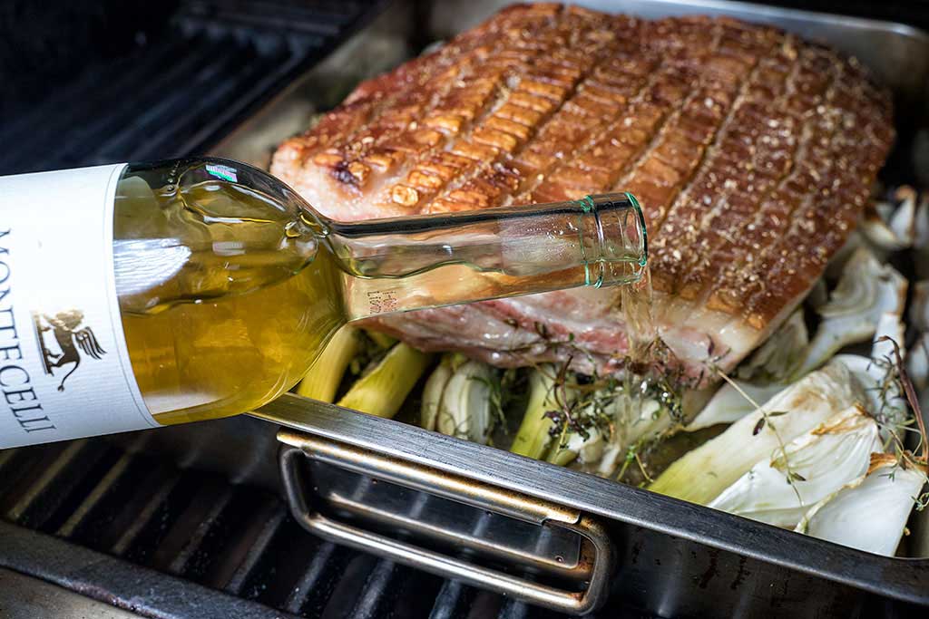 Schweinebauch mit trockenen Weißwein