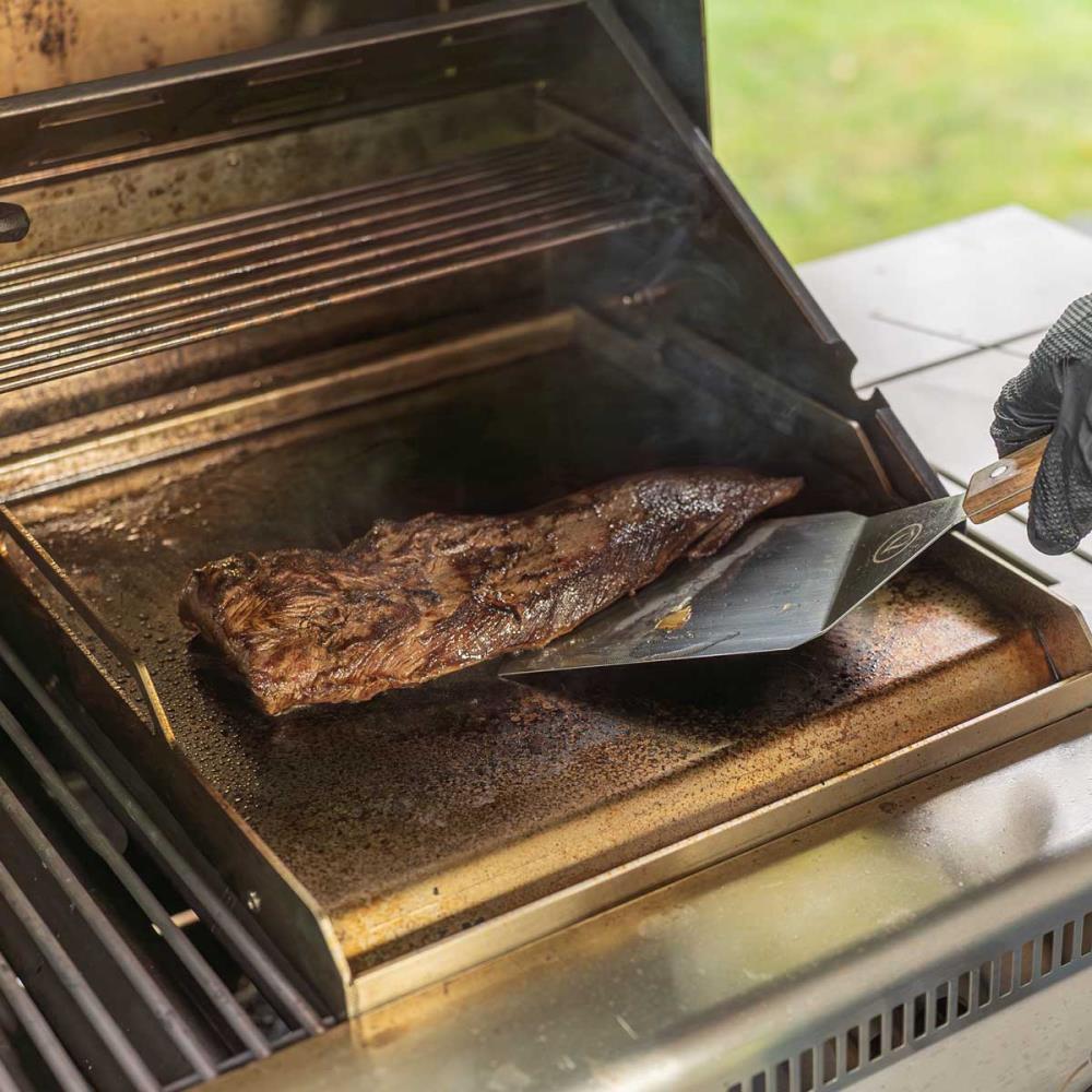 Scharfes Anbraten auf der Plancha Grillplatte