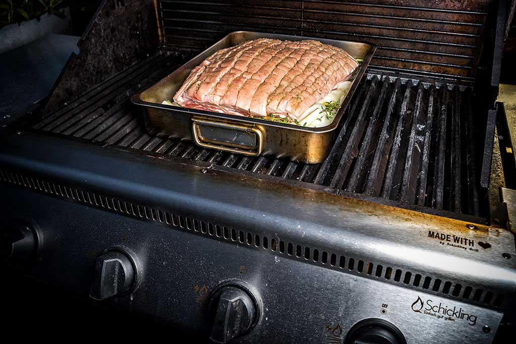 Duroc Schweinebauch auf Gasgrill