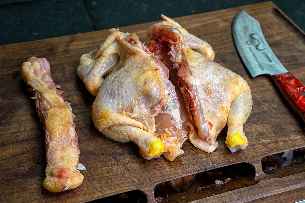 Hähnchen Rückgrat entfernen