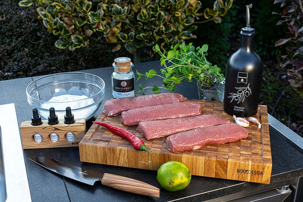 Lammrückenspieße mit Joghurt-Minzsauce