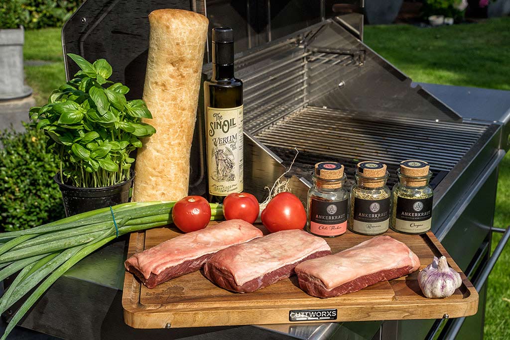 Lammlachs mit Tomaten-Knoblauch-Bruschetta