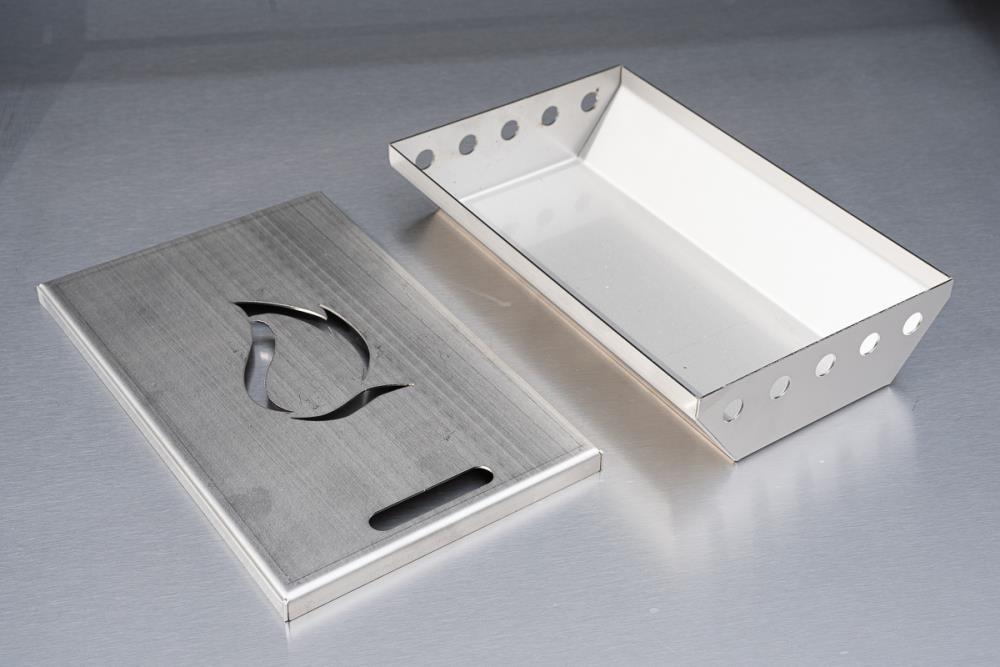 Die Räucherbox besteht aus 100 % Edelstahl