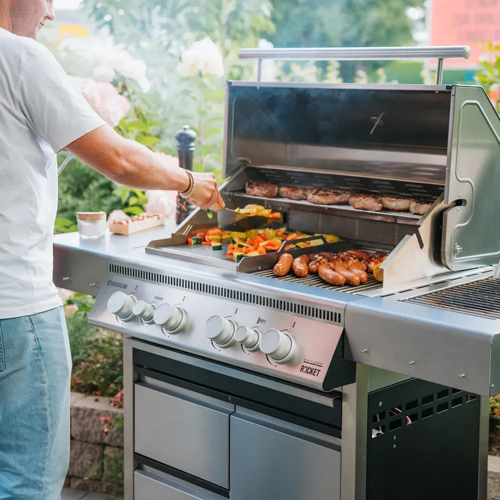 Grillaction am Highend Gasgrill Rocket