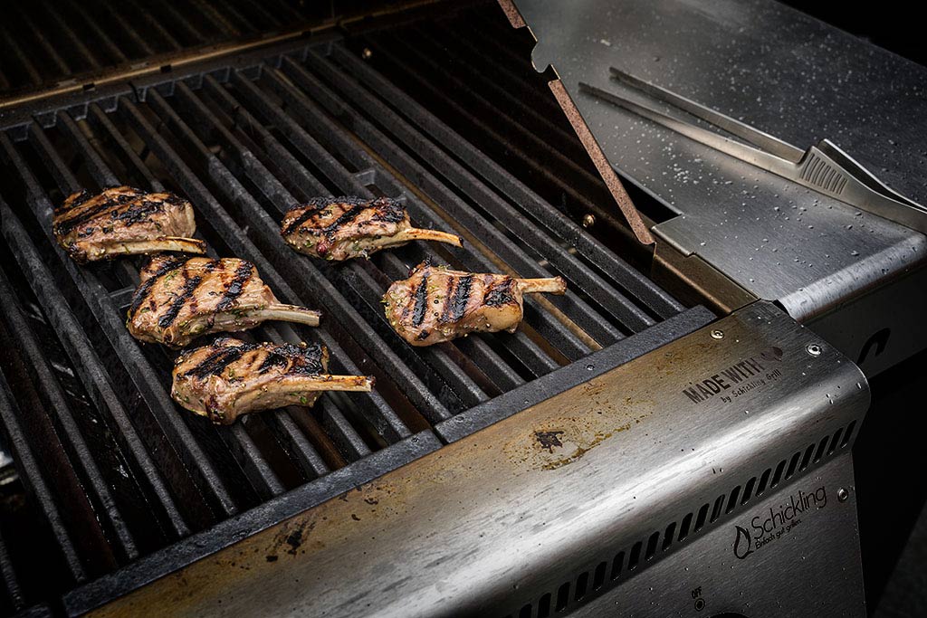 Lamm vom Gasgrill Hermann XL