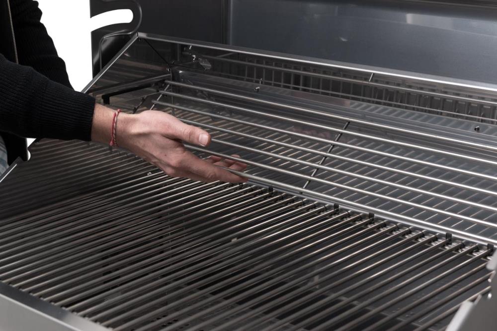 Das Warmhalterost kannruntergeklappt werden