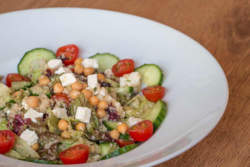 Bunter Salat mit Couscous