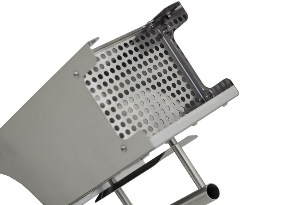 Der Edelstahl Anzündkamin von unten