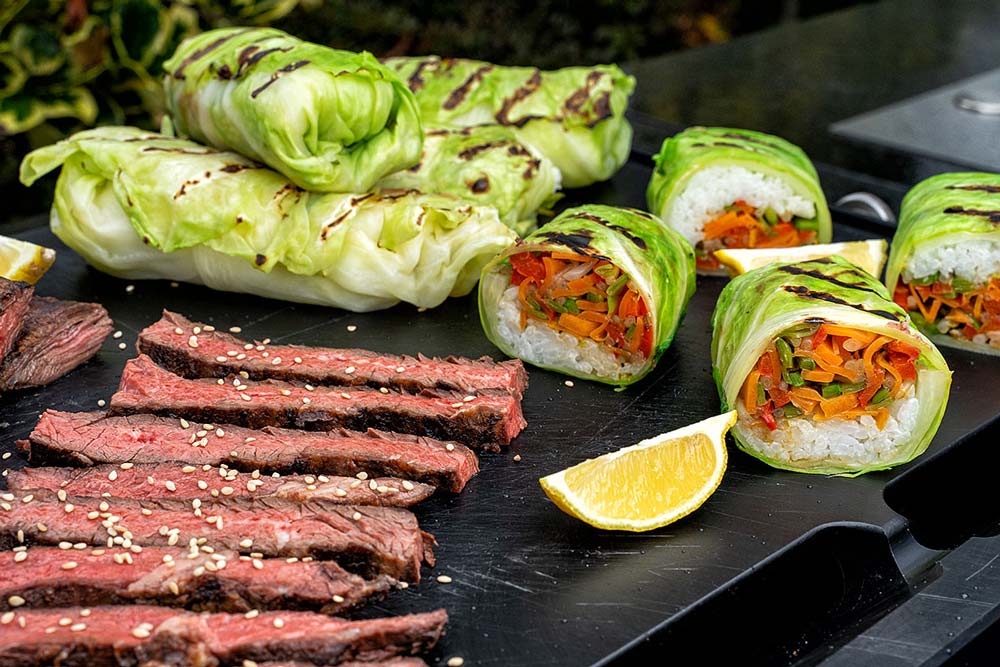 Das Endergebnis: Skirt Steak an gefüllten Spitzkohlblättern