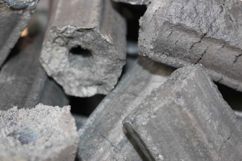 Hergestellt aus hochwertigen Naturhölzern wie Eiche, Buche und weiteren Harthölzern